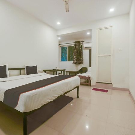 Collection O Morjim Sea Wave Hotel Exterior photo