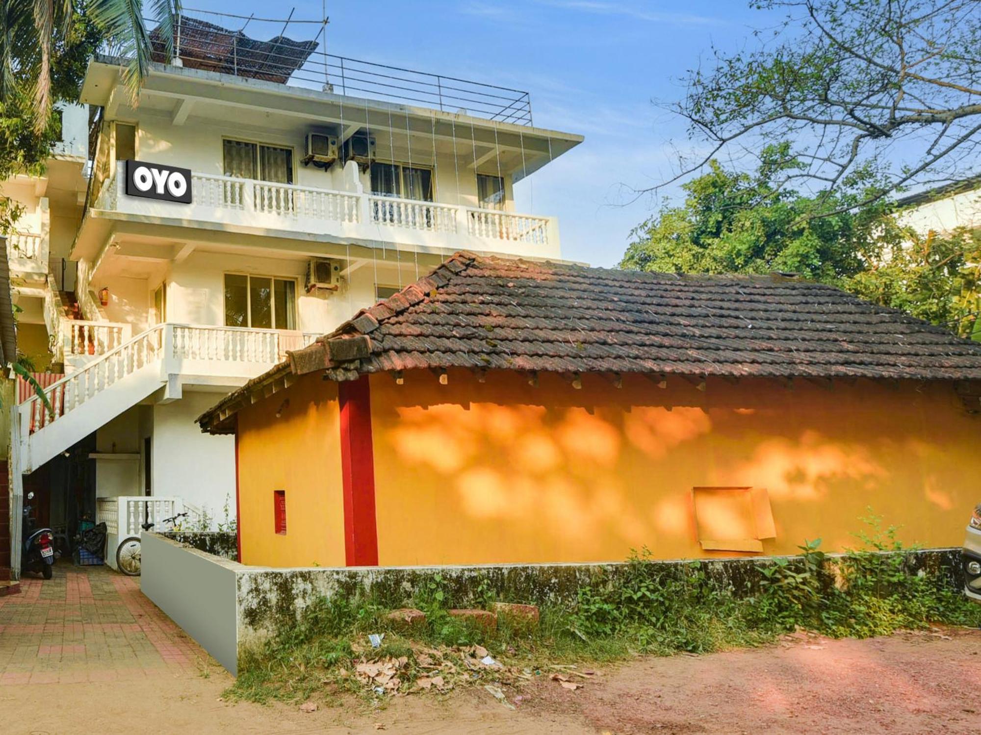 Collection O Morjim Sea Wave Hotel Exterior photo